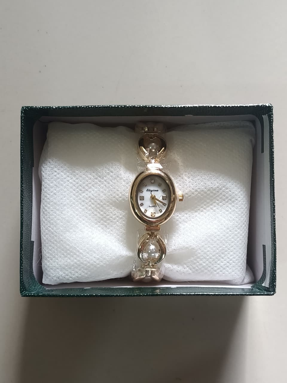 Pearl Elegant Gold Oval Bracelet Watch for Ladies