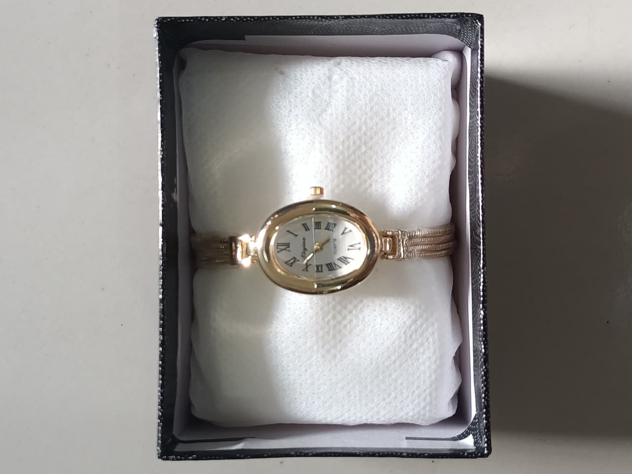Minimalist Oval Bangle Bracelet Watch for Ladies