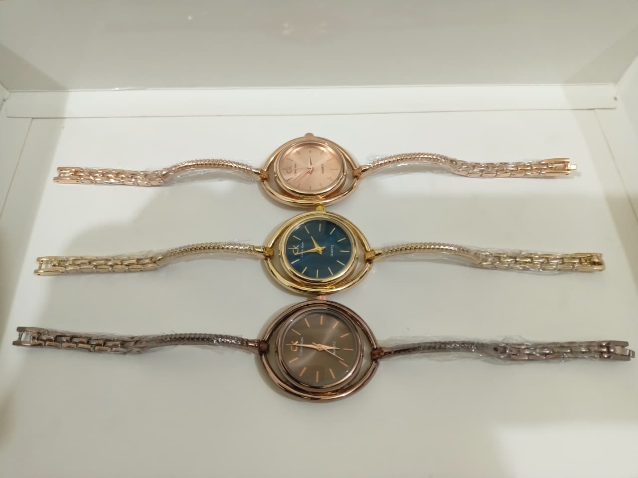 Dual-Ring Bangle Quartz Watch for Ladies